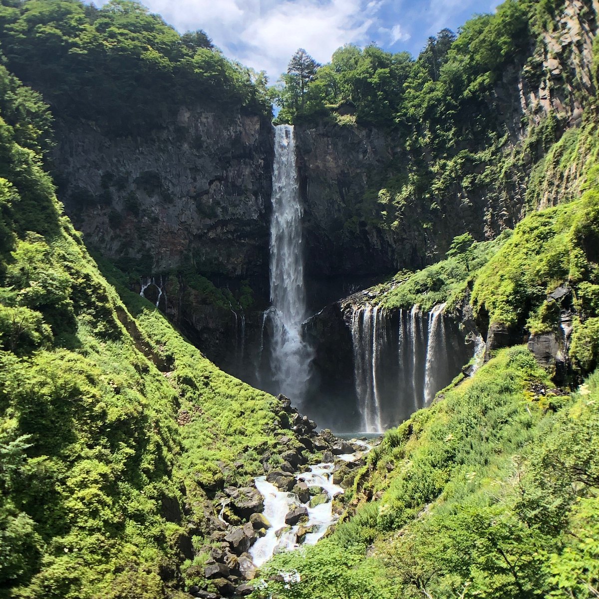 게곤 폭포 (華厳滝 Kegon Falls)